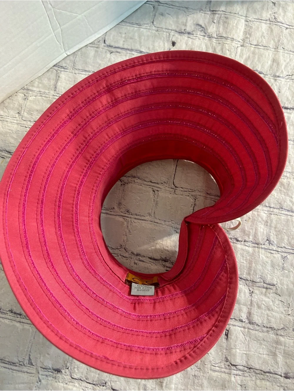 C.C EXCLUSIVE POLYESTER AND COTTON PINK CORAL WITH BEADS FLOWERS VISOR